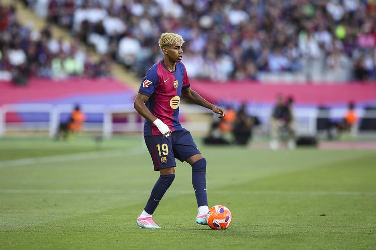 阿德巴约空砍24+15两双，鲍威尔28分，热火一分饮恨