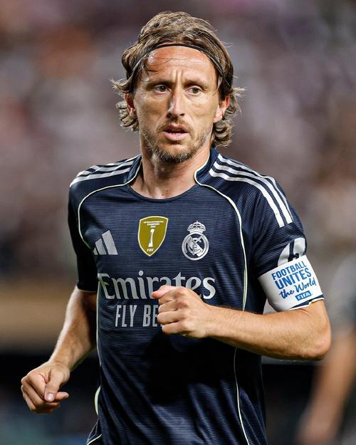 马刺主帅：文班很可能复出打雷霆，今早他进行了大强度练习