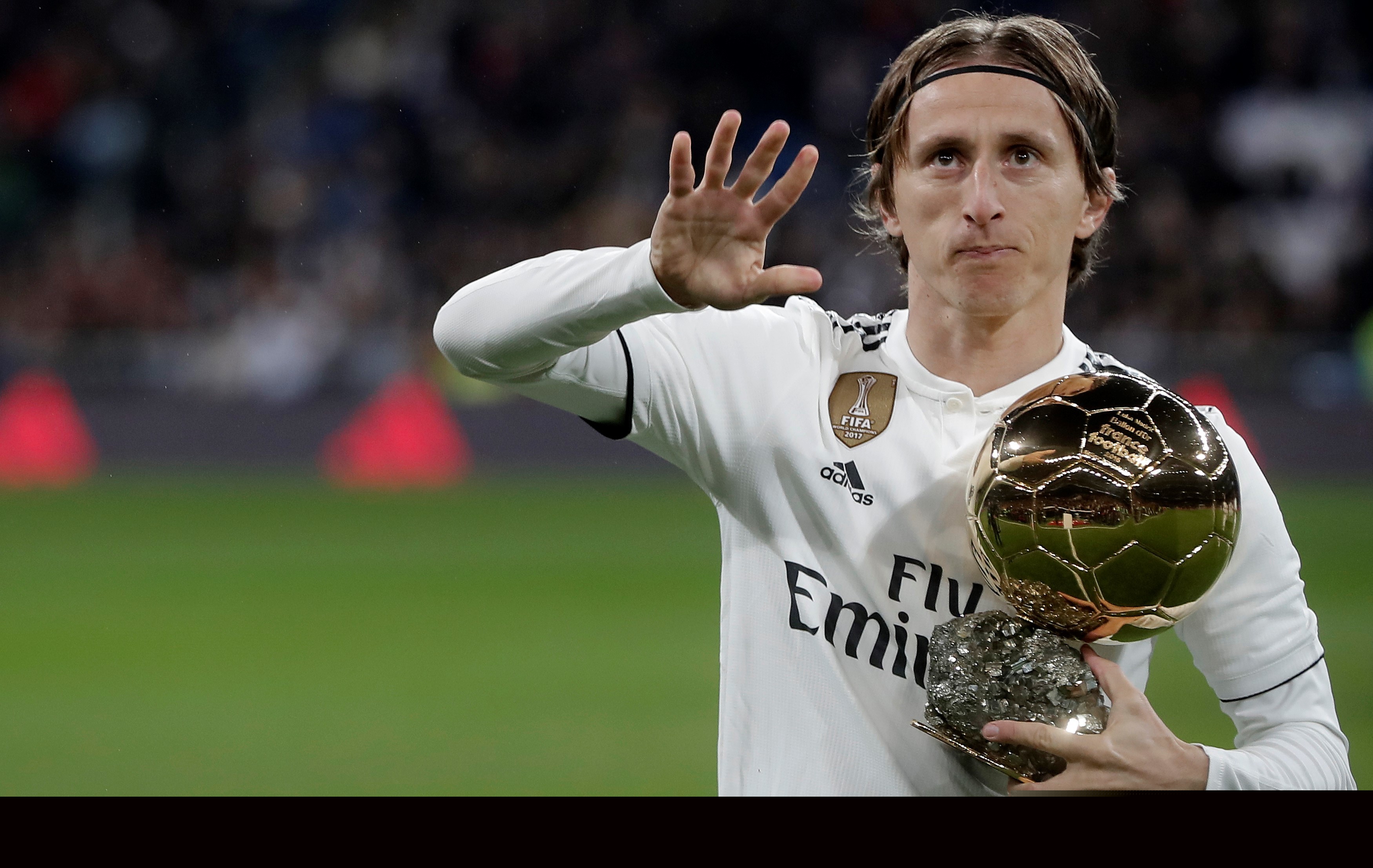 足球世界杯举办地更新交通方案，为球迷让路